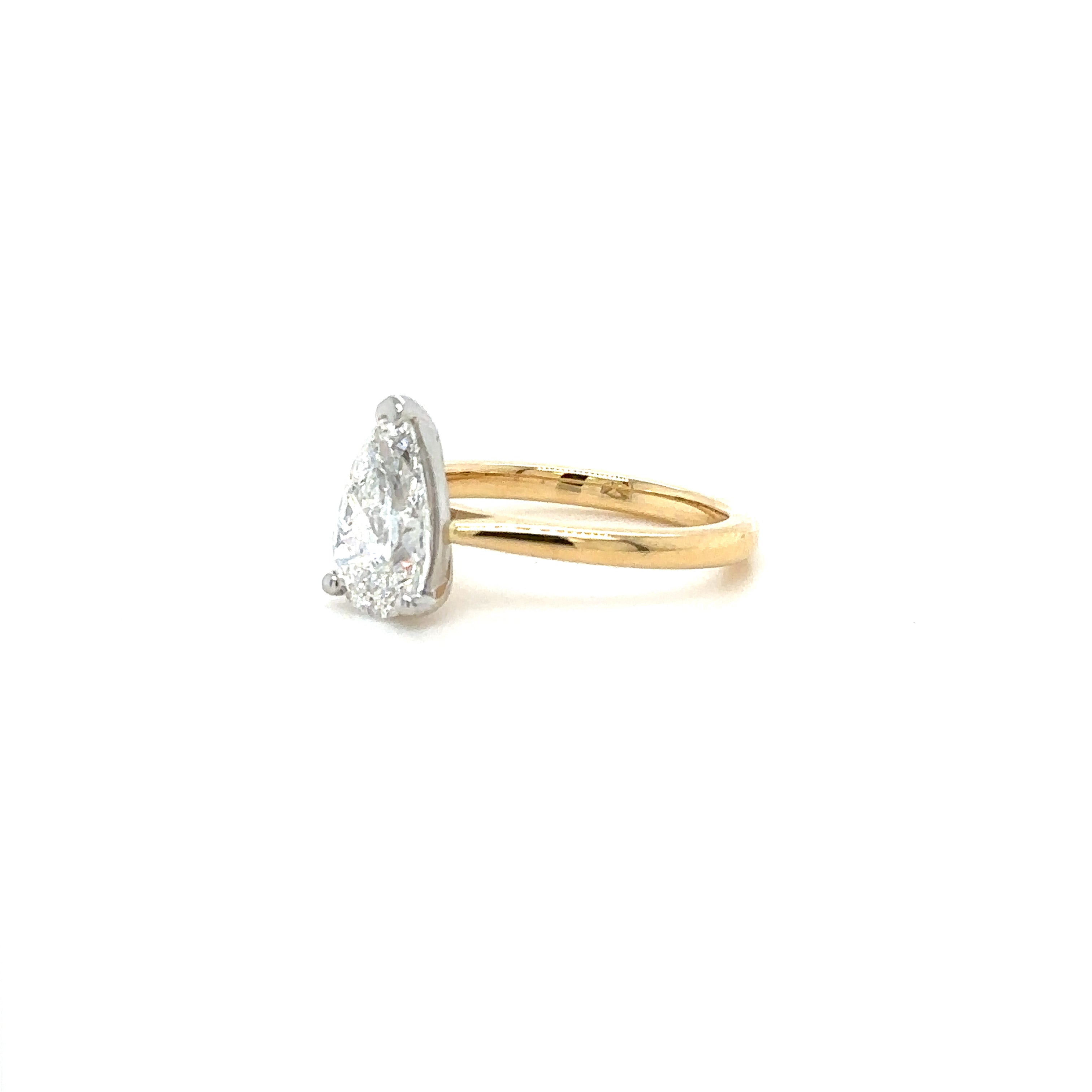 Tapered Solitaire Gallery Diamond Ring