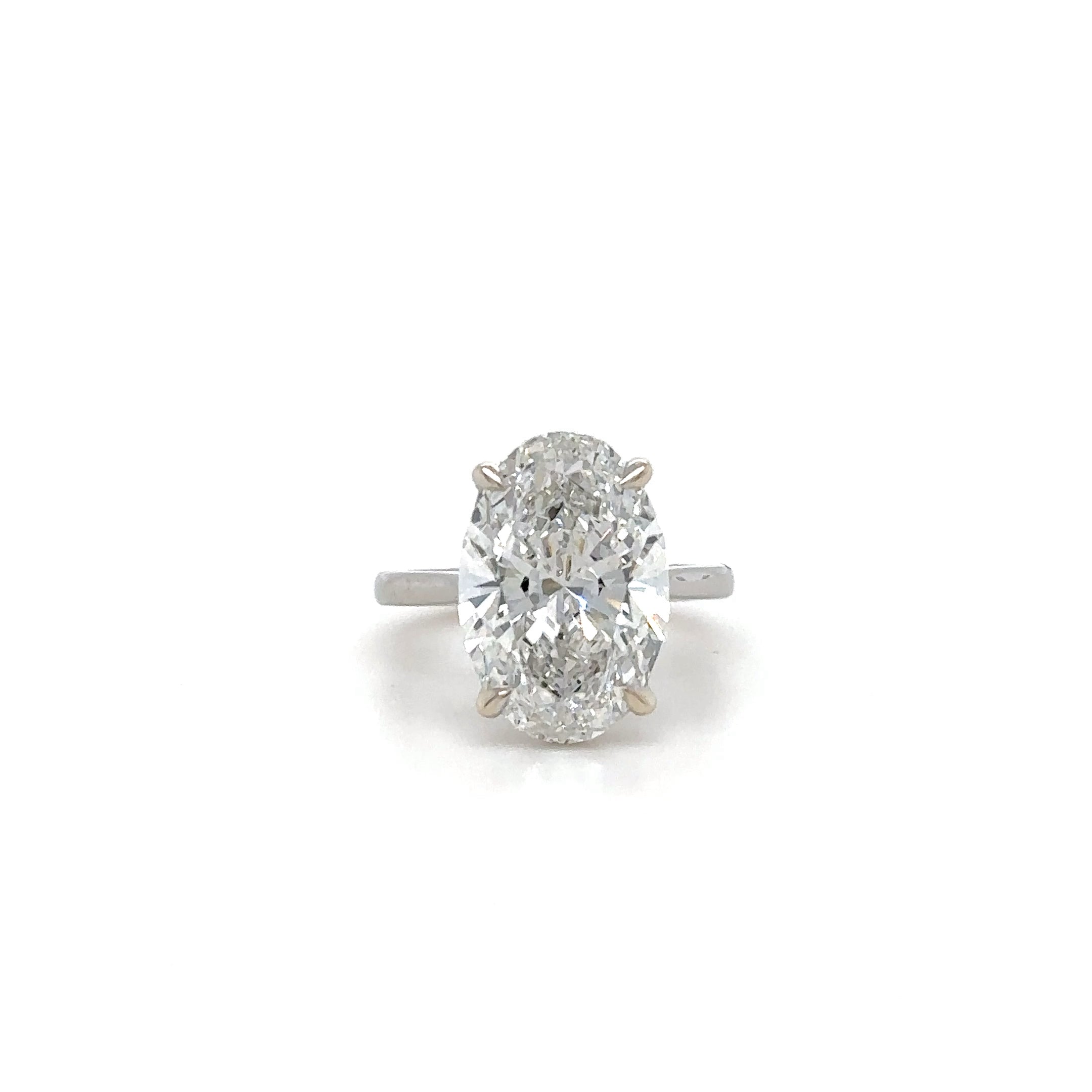 Tapered Solitaire Gallery Diamond Ring