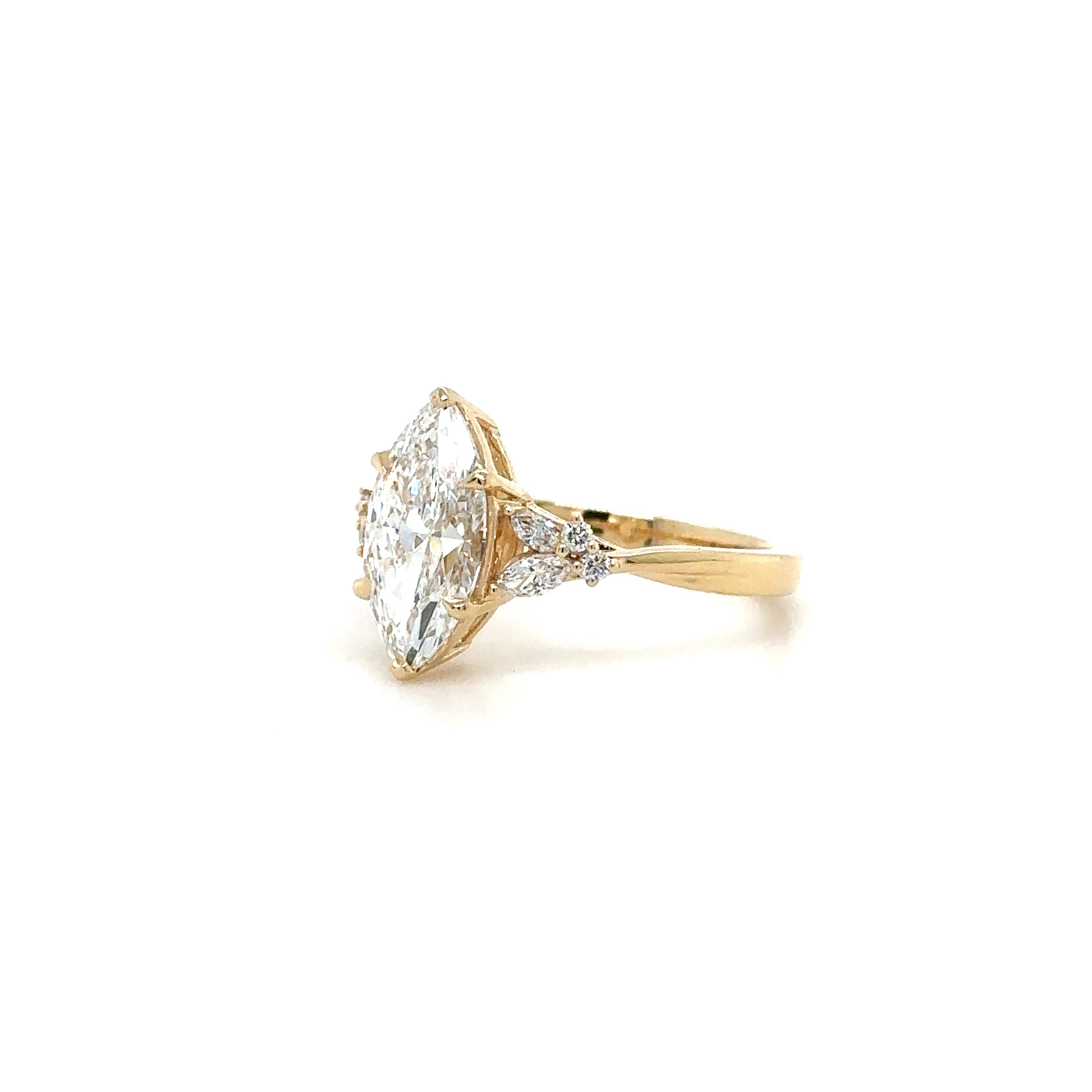 Dreamer Leaf Diamonds Lowset Diamond Ring